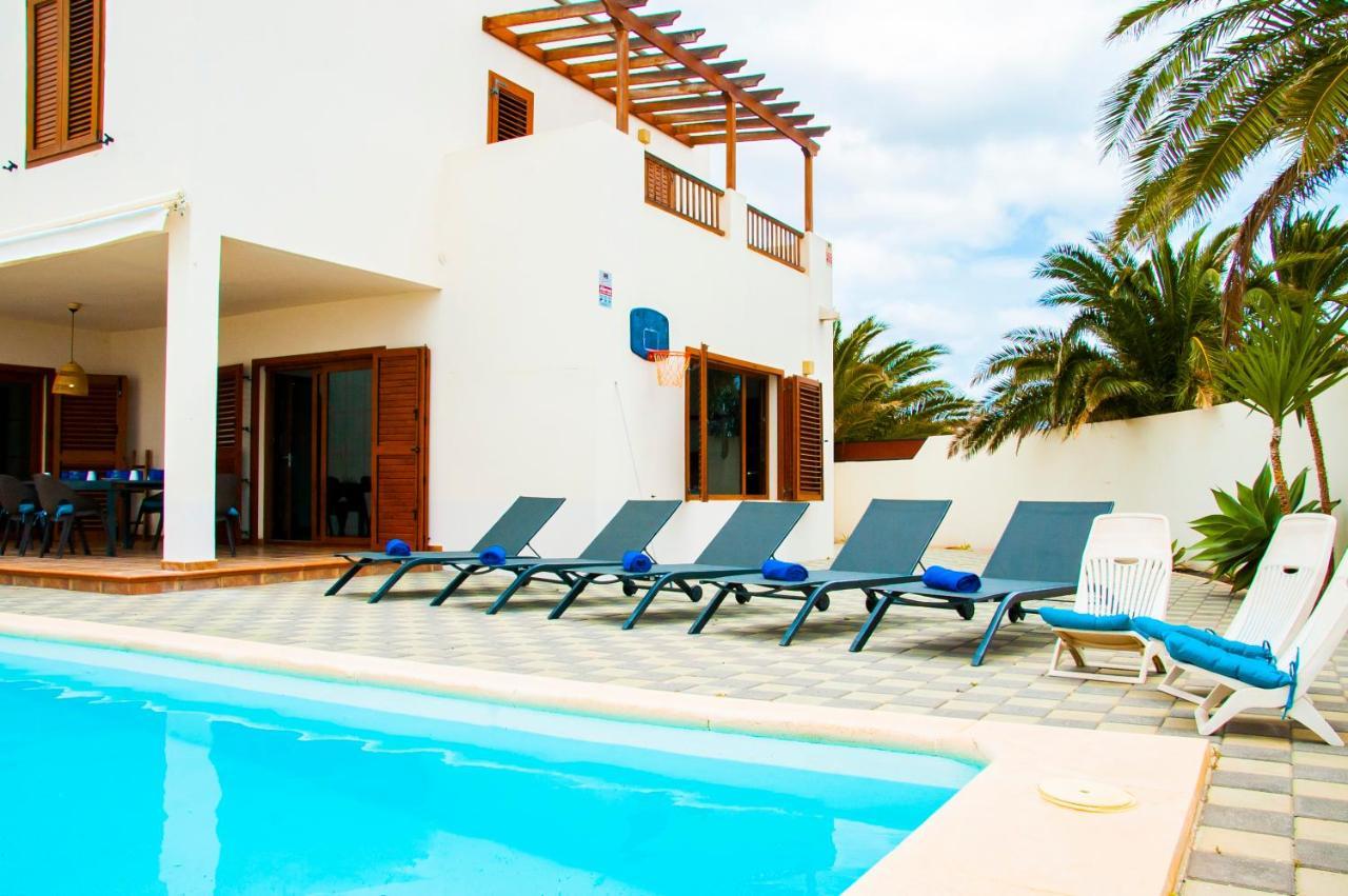 Luxury Anabel Villa กอสตา เตกีสเซ ภายนอก รูปภาพ